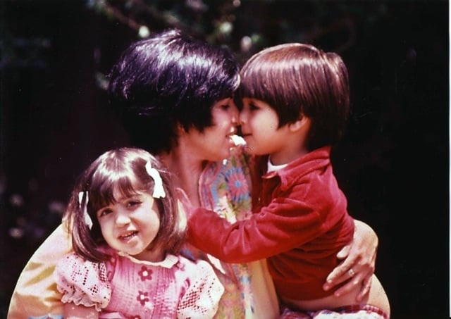 Valentina with her mom and brother when they were little