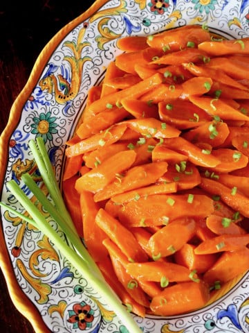 Colorfully-rimmed Italian platter with glazed carrots