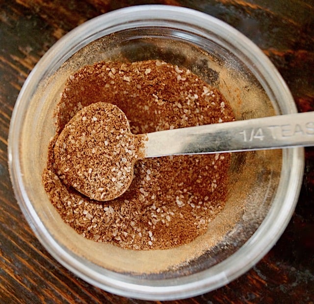 cinnamon, cardamom, nutmeg and salt in a glass bowl