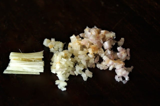 small pile of finely chopped lemongrass