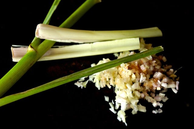 stalks of lemongrass and pile of finely chopped lemongrass