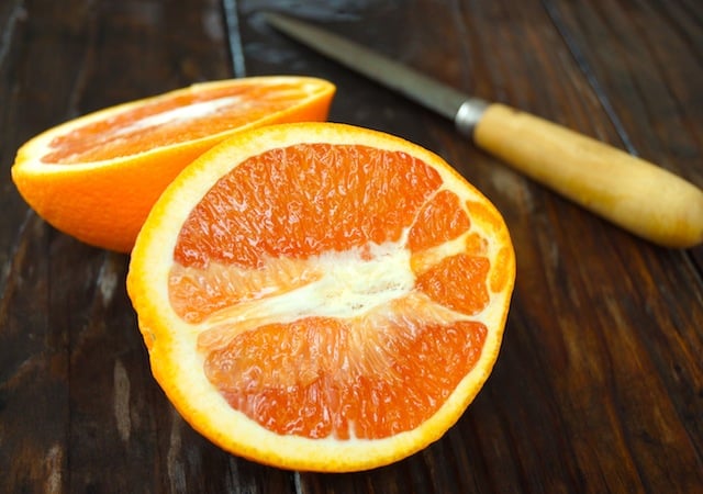 Cara Cara Orange sliced in half