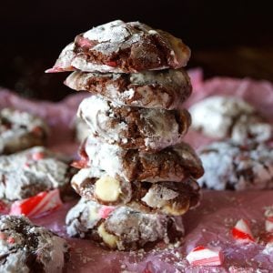 small stack of peppermint crinkle cookies