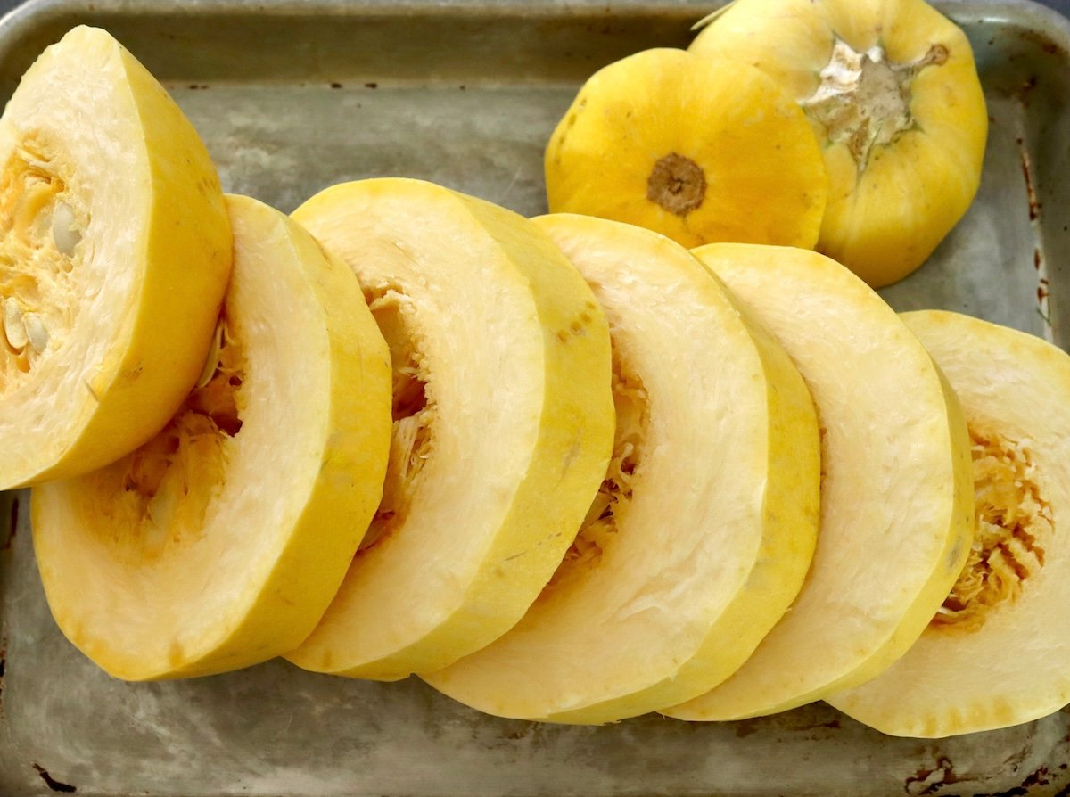 Spaghetti-Squash-Rings-with-Feta-and-Olives Spaghetti squash cut into several rounds.